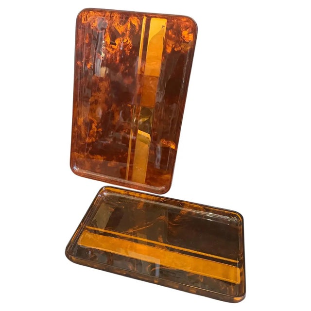 Guzzini 1970s Set of Two Mid-Century Modern Faux Tortoiseshell Lucite Trays by Guzzini For Sale - Image 4 of 13