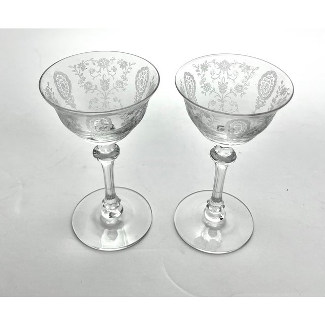 American 1940s Tiffin Franciscan “Love Lace” Pair of Liquor Cocktail Glasses For Sale - Image 3 of 6