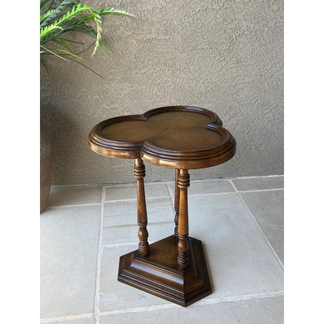 Mid 20th Century Mid 20th-Century Cricket-Style Trefoil Top Pedestal Base Accent Table For Sale - Image 5 of 18