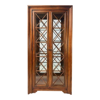 Late 20th Century Hickory White Lighted Glass Cabinet With Mirrored Back & Fretwork Doors For Sale