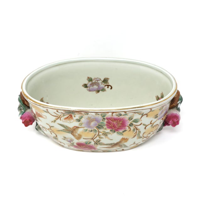 Chinese Chinoiserie Porcelain Footbath / Jardinière With Hummingbirds, Flowers & Pomegranate Handles For Sale - Image 4 of 11