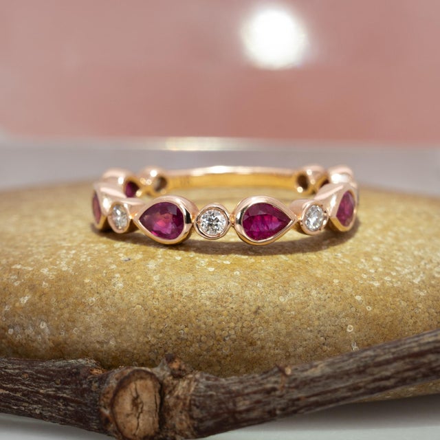2020s 1.1ct Ruby Band Ring With Natural Diamonds Accents: Solid 14k Gold, Pear, Size 6.5 For Sale - Image 5 of 9