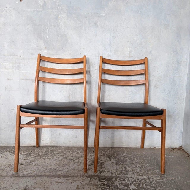 Mid-Century Teak & Beech Ladder Back Dining Chairs, Set of 2 For Sale - Image 6 of 11