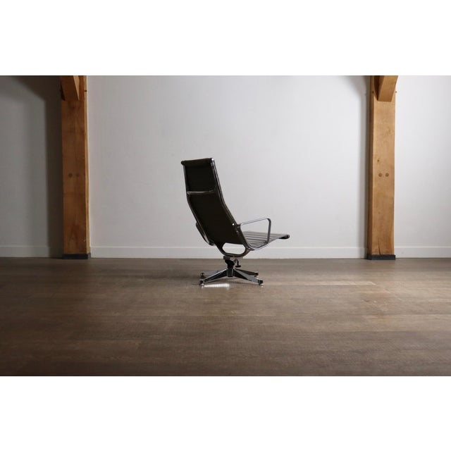 Metal Early Edition EA124 Aluminium Group Lounge Chair by Charles and Ray Eames for Herman Miller, 1970s For Sale - Image 7 of 17