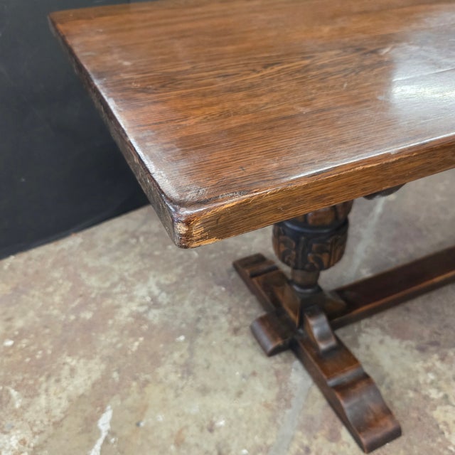 This English solid oak refectory table with h-stretcher base and bulbous turned legs is great for a kitchen or a dining...