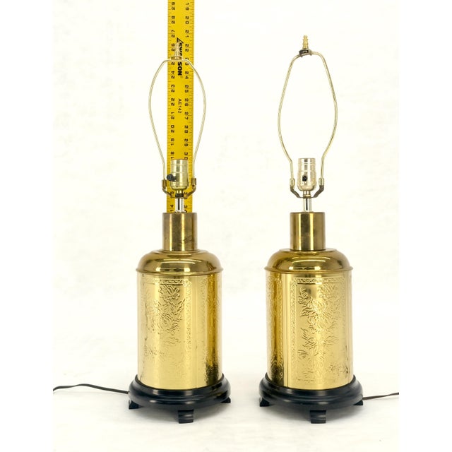 Late 20th Century Pair of Asian Style c1070s Cylinder Shape Base Table Lamps Wooden Feet MINT! For Sale - Image 5 of 17