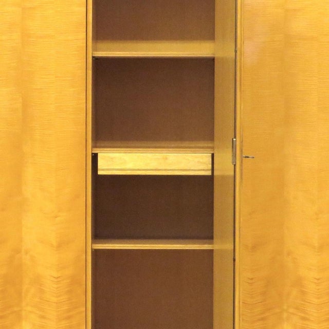 1960s Large Mid-Century Modern 5-Door Wardrobe in Flamed Maple, 1960s For Sale - Image 5 of 9