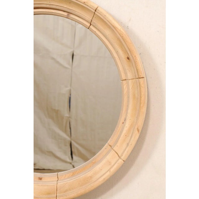 Mid 20th Century English Round-Shaped Mirror with Nice Depth For Sale - Image 5 of 11