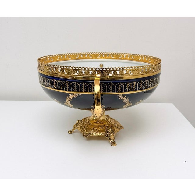 Late 19th Century Antique French Style Porcelain & Gilt Bronze Centerpiece Bowl With Romantic Scene – Rococo Revival For Sale - Image 5 of 7