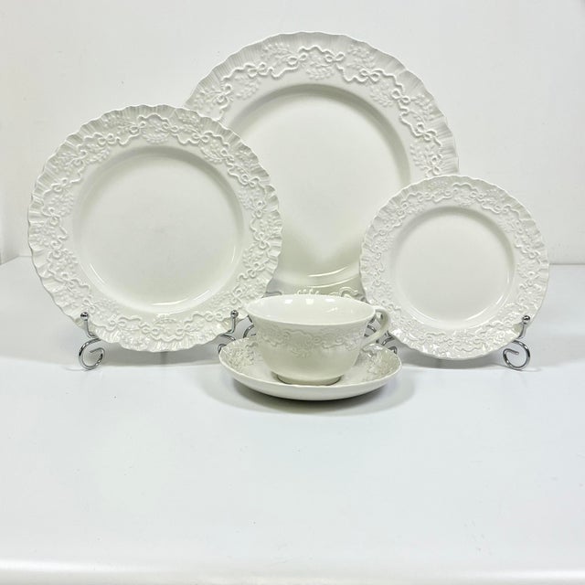 Ralph Lauren 1989 Vintage English Americana Wedgwood for Ralph Lauren Le Blanc Claire Dinnerware - 5 Piece Place Setting For Sale - Image 4 of 12