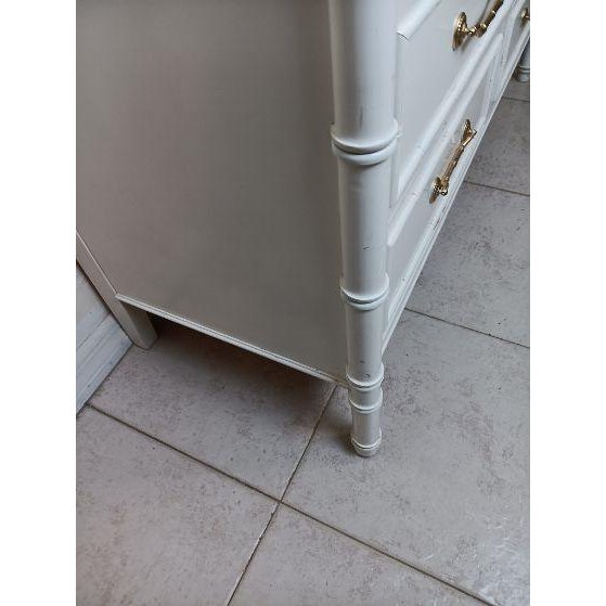 1970s Hollywood Regency Faux Bamboo Style White Dresser 6 Drawer Gold Handles For Sale - Image 4 of 13