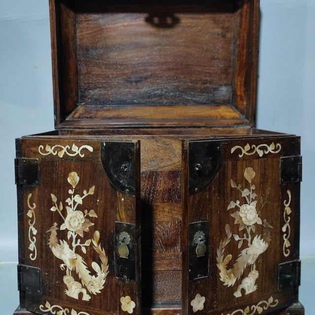 Antique Huanghuali Wood Official's Chest With Mother-of-Pearl Inlay (Phoenix & Floral Motif) For Sale - Image 4 of 9