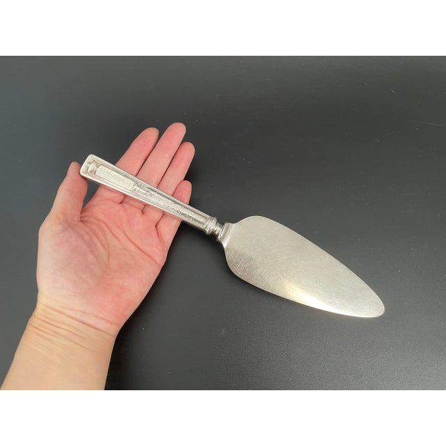 Art Deco Antique Wallace Silver Buckingham 1924 Pie Server With Monogram S For Sale - Image 3 of 9