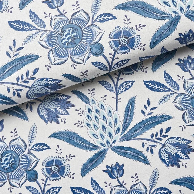 Schumacher Sample - Schumacher Lafayette Botanical Wallpaper in Cornflower For Sale - Image 4 of 4