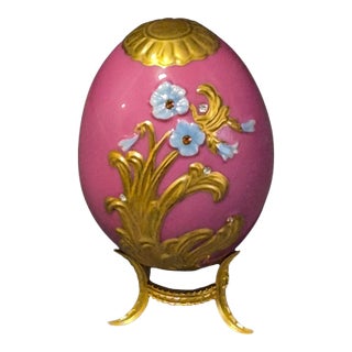 Late 20th Century Franklin Mint House of Faberge Imperial Porcelain Floral Pink Gilded Jeweled Egg For Sale