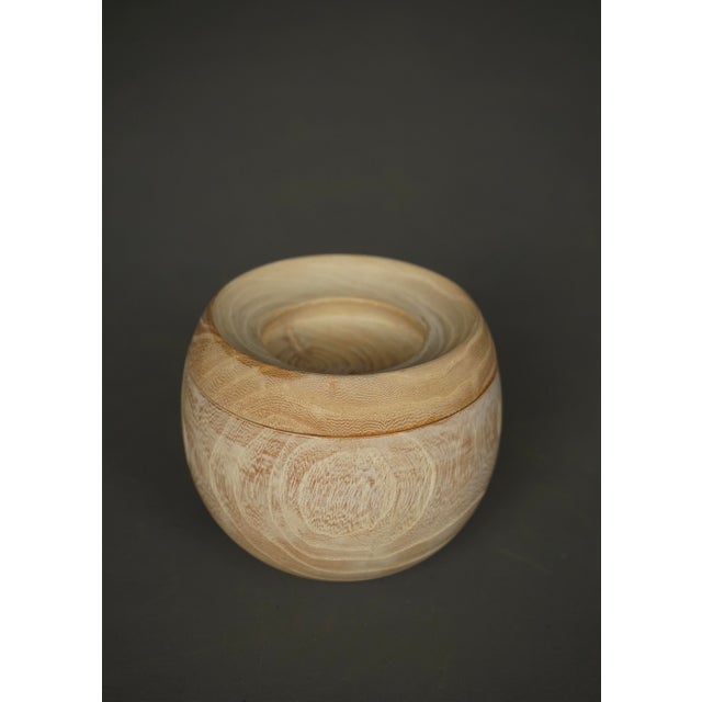 Maria van Kesteren’s turned wooden objects are characterized by an effortless simplicity and timelessness. Within the...