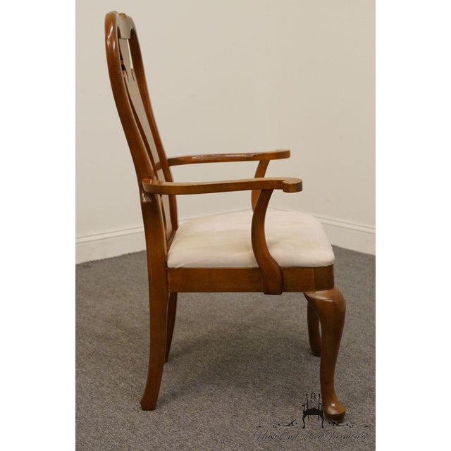 Thomasville Furniture Winston Court Collection Queen Anne Dining Arm