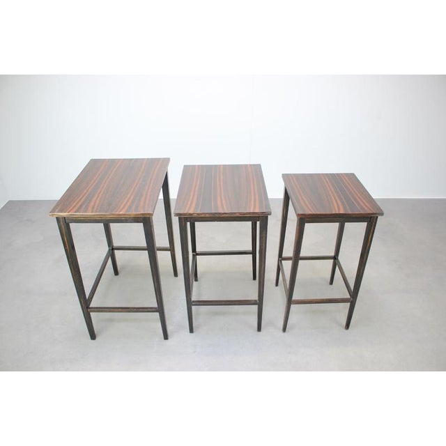 1950s Mid-Century Modern Macassar Veneer Nesting Tables, 1950s, Set of 3 For Sale - Image 5 of 13