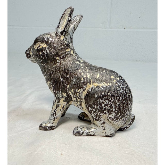 1920s Antique 1920's Cast Iron Bunny Rabbit Animal Still Coin Bank – A.c. Williams For Sale - Image 5 of 9