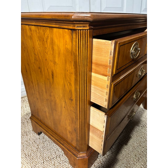 Late 20th Century Yew Wood Nightstands From the Yorkshire Collection by Drexel Heritage, 2 Pieces For Sale - Image 11 of 12