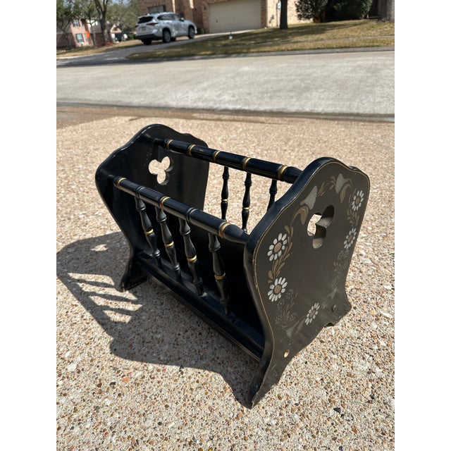 Traditional 1950s Vintage Ethan Allen Solid Wood Hitchcock Magazine Rack For Sale - Image 3 of 7