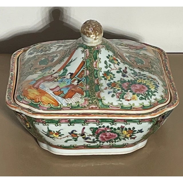 Chinese Porcelain Antique Famille Rose Medallion Tureen. Green glaze interior. Gold highlights. Great size!