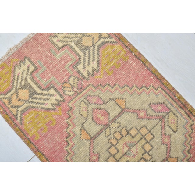 1960s Mid 20th Century Geometric Oushak Wool Rug For Sale - Image 5 of 5