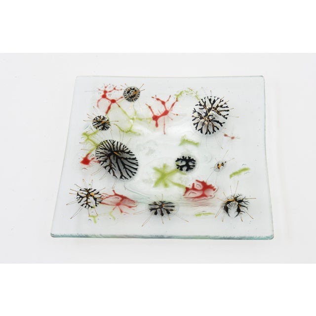 This wonderful early signed Higgins fused glass square bowl is from the 1950's and has the hanging man signature on it...