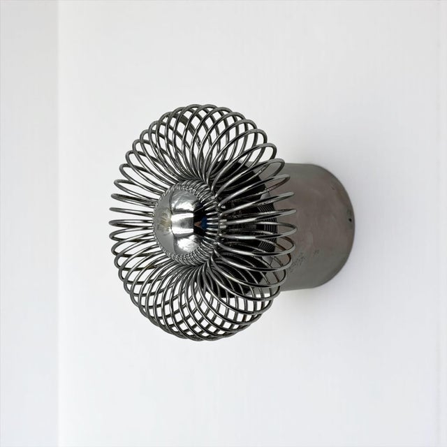 1970s Chrome Spiral Wall Lamp from Galerie Oxar, France, 1970s For Sale - Image 5 of 14