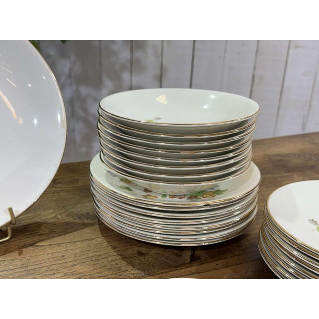 Late 20th Century Earthenware Automne Dinner Service from Gien, 1970s, Set of 27 For Sale - Image 5 of 17