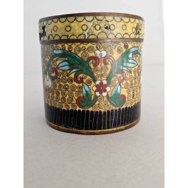 Early 20th Century Antique Chinese Cloisonne Enamel Yellow Covered Box For Sale - Image 5 of 10