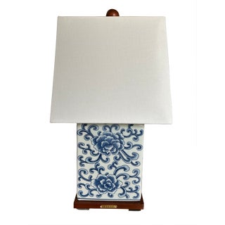 Ralph Lauren Porcelain Blue and White Chinoiserie Table Lamp For Sale