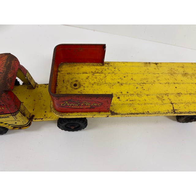 1950s Vintage Wyandotte Chieftrain Lines Pressed Steel Cattle Ranch Toy Truck – 1950s For Sale - Image 5 of 12