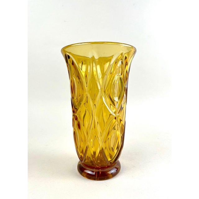 20th Century Art Deco Glass Vase in Amber Colored, Austria, 1920s For Sale - Image 4 of 17