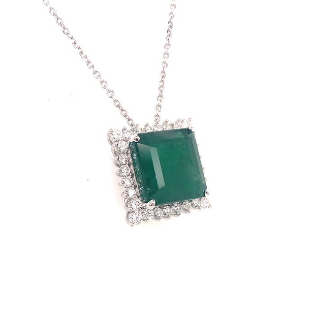 2010s Diamond Emerald Necklace Platinum 9.70 TCW GIA Certified For Sale - Image 5 of 10