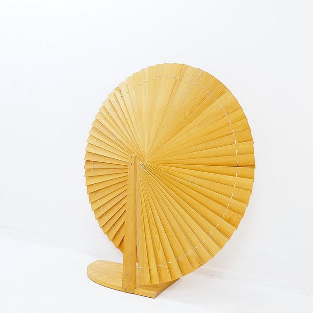 Late 20th Century Modern Fan-Shaped Pine Screen, France, 1970s For Sale - Image 5 of 16