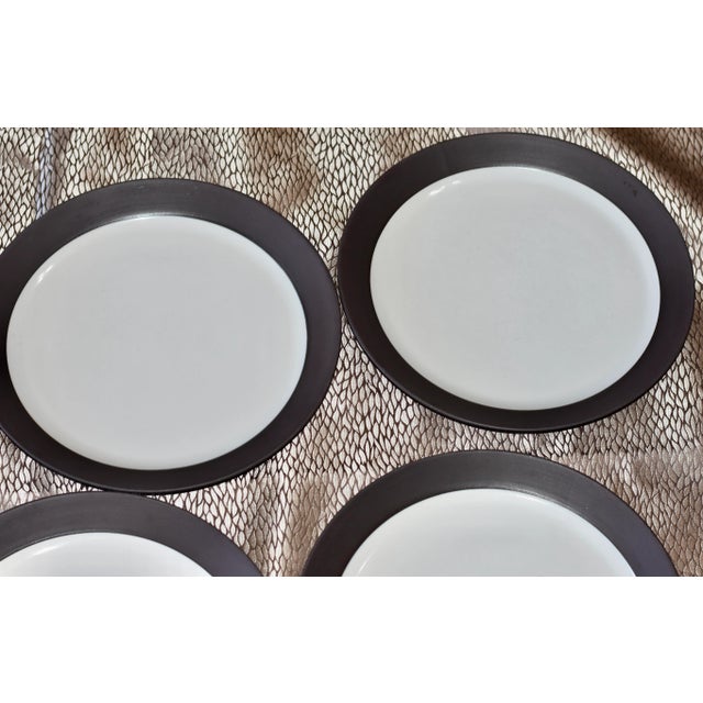 Ceramic 1960s Jens Quistgaard Dansk Flamestone Smooth Brown Dinner Plates- Set of 9 For Sale - Image 7 of 13