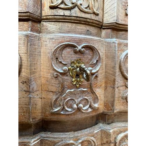 Brown Louis XV Style Chest of Drawers from Nîmes in Oak For Sale - Image 8 of 11