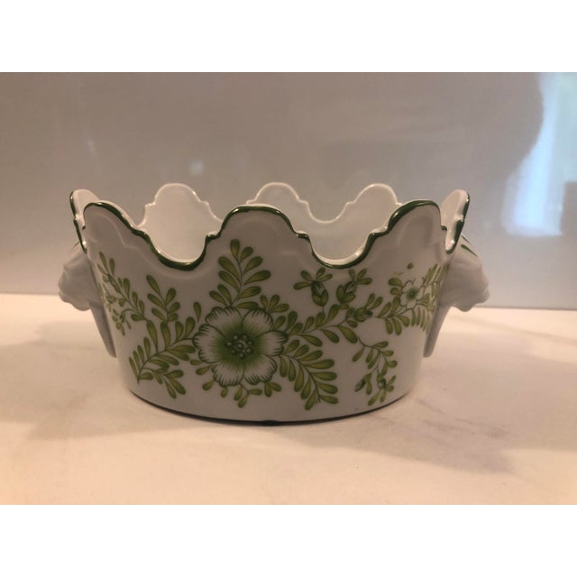 Mid-Century Modern Vintage Scalloped Edged Kelly Green Jardiniere Cache Pot For Sale - Image 3 of 11