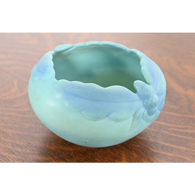 Van Briggle Arts & Crafts Turquoise Glazed Ceramic Bowl With Oak Leaf and Acorn Motif For Sale In South Bend - Image 6 of 12