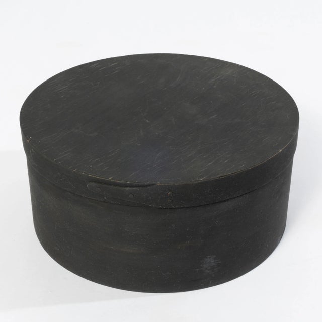 Late 20th Century Nest of 4 Vintage Graduated Painted Round Shaker Style Pantry Boxes For Sale - Image 5 of 12