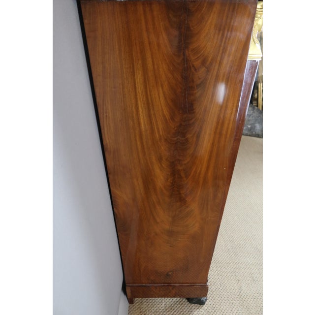 Traditional Empire Mahogany Chest of Drawers For Sale - Image 3 of 15