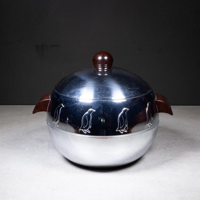 Mid-Century Modern Mid-Century Penguin Chrome Ice Bucket With Bakelite Handles c.1960 For Sale - Image 3 of 8