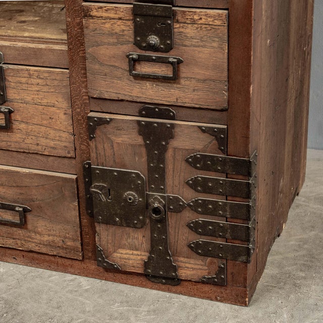 Early 20th Century Antique Japanese Paulownia Wood Merchant Chest For Sale - Image 5 of 9