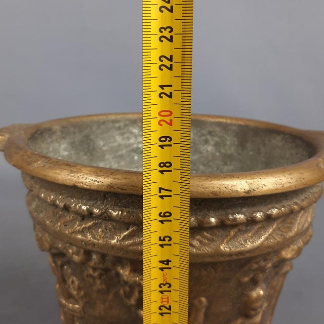 Antique Renaissance Style Bronze Mortar with Putti Figures, Early 1900s, Set of 2 For Sale - Image 13 of 14