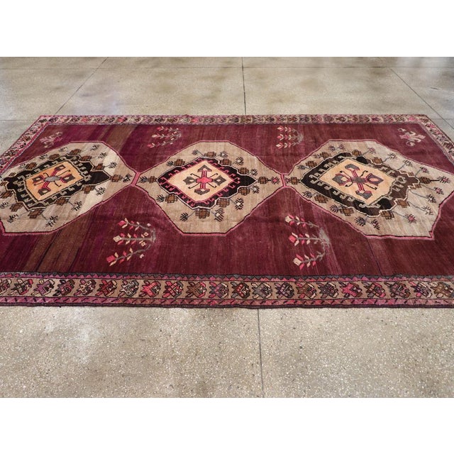 Galerie Shabab Collection Mid-20th Century Turkish Anatolian Gallery Carpet For Sale - Image 4 of 8