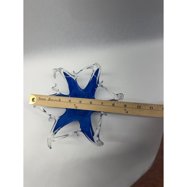 1960s Vintage Murano-Style Hand-Pulled Blue and Clear Art Glass Dish For Sale - Image 5 of 8