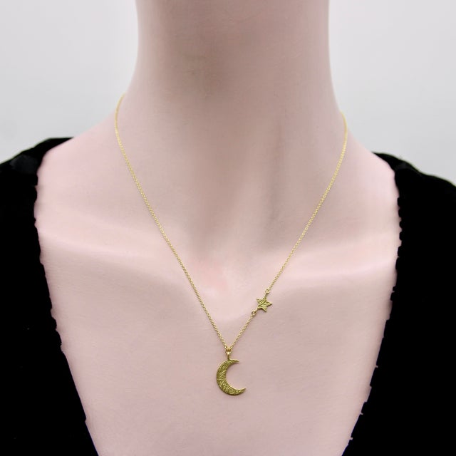 Gold 1990s 18k Gold Me & Ro Paisley Moon and Star Necklace For Sale - Image 8 of 9