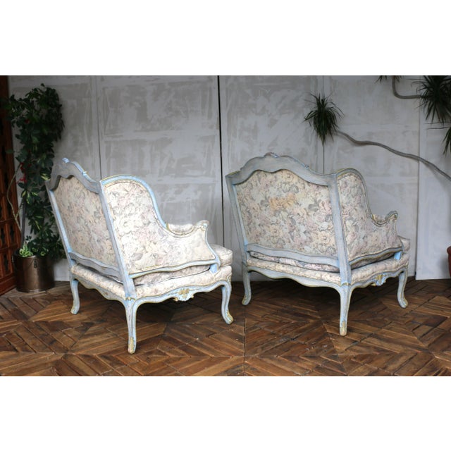 Pair of Mid 20th Century Louis XV Wingback Bergère Armchairs – Floral Upholstery For Sale In Los Angeles - Image 6 of 18