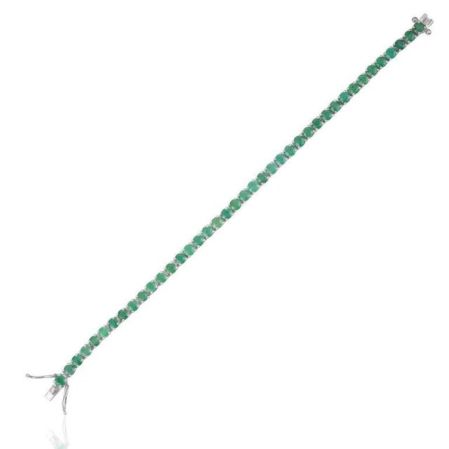 9.18 Ct Classic Emerald Tennis Bracelet in 925 Sterling Silver For Sale - Image 6 of 13
